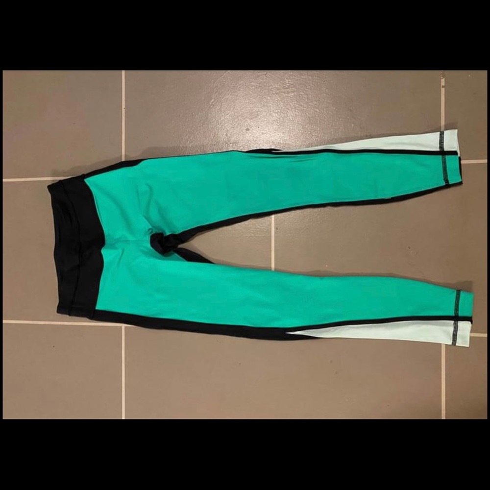 Lululemon Leggings with Back Zipper Pocket